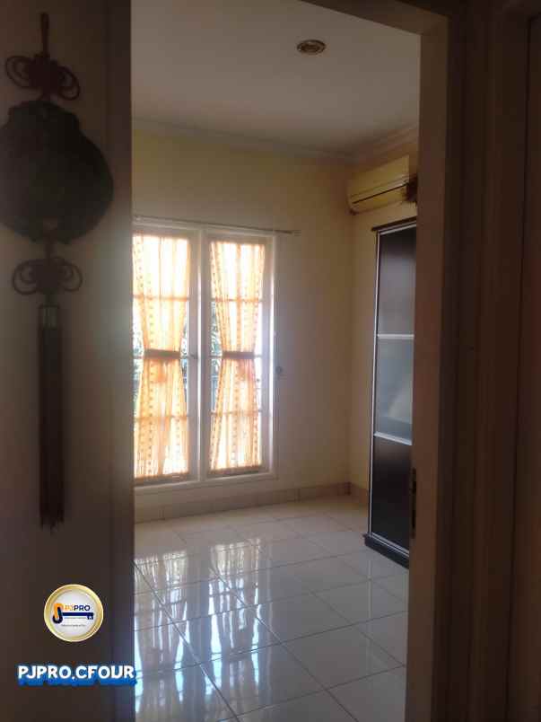 dijual rumah harapan indah cluster