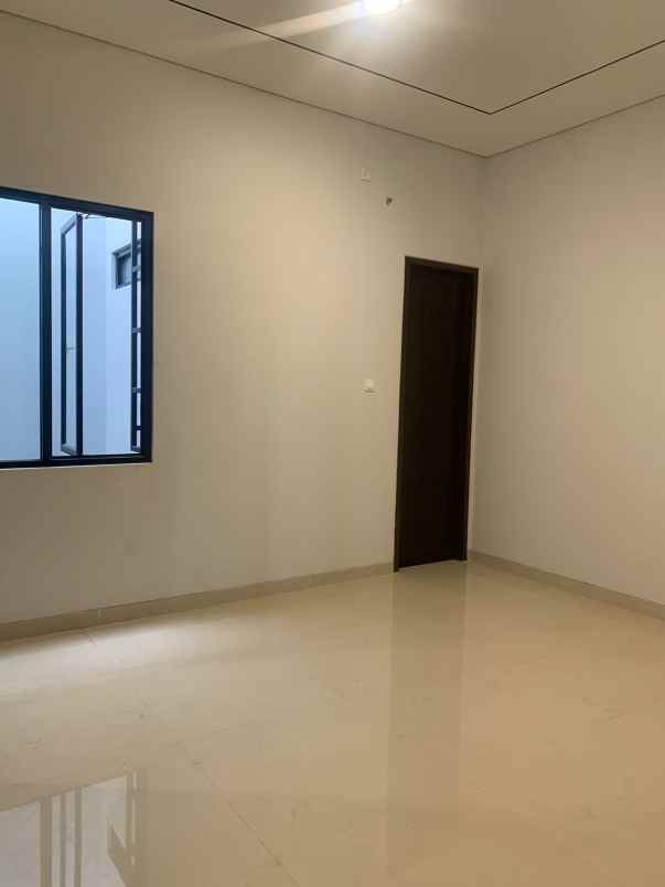 dijual rumah imperial gading sukapura