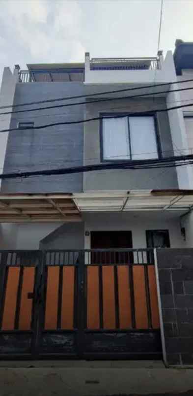 dijual rumah jagakarsa
