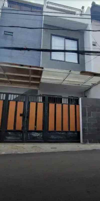 dijual rumah jagakarsa