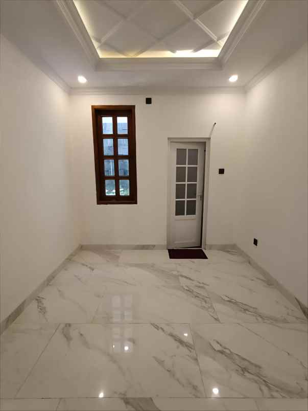 dijual rumah jagakarsa jakarta selatan