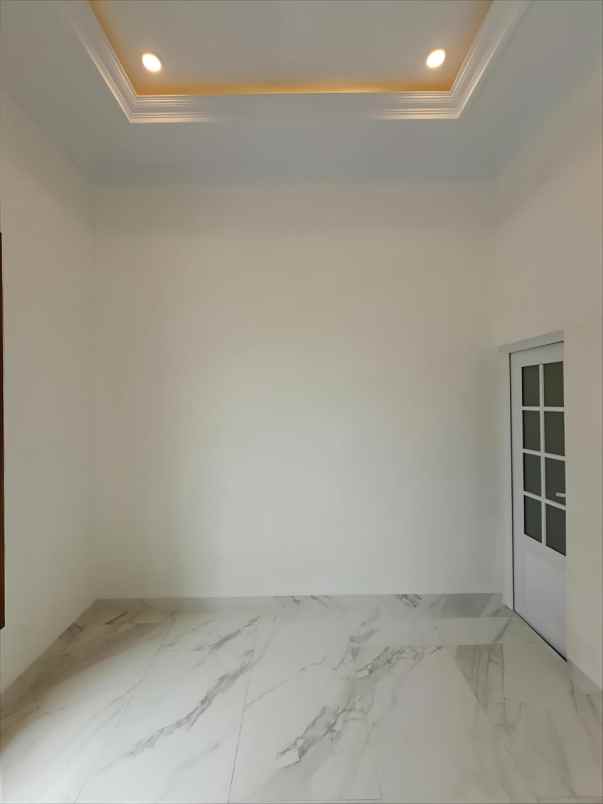 dijual rumah jagakarsa jakarta selatan