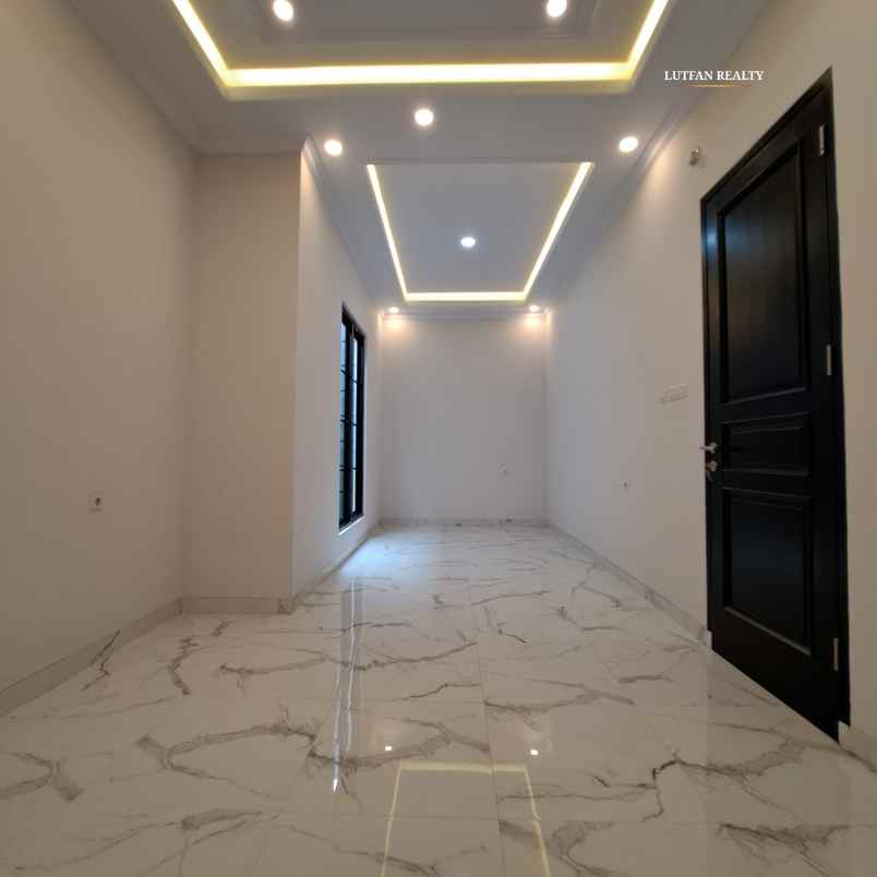 dijual rumah jagakarsa raya