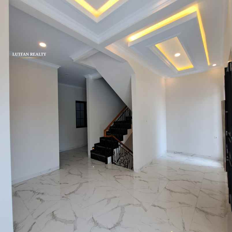 dijual rumah jagakarsa raya