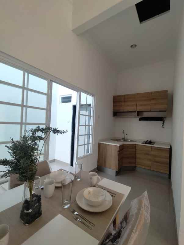 dijual rumah jalan alternatif kota