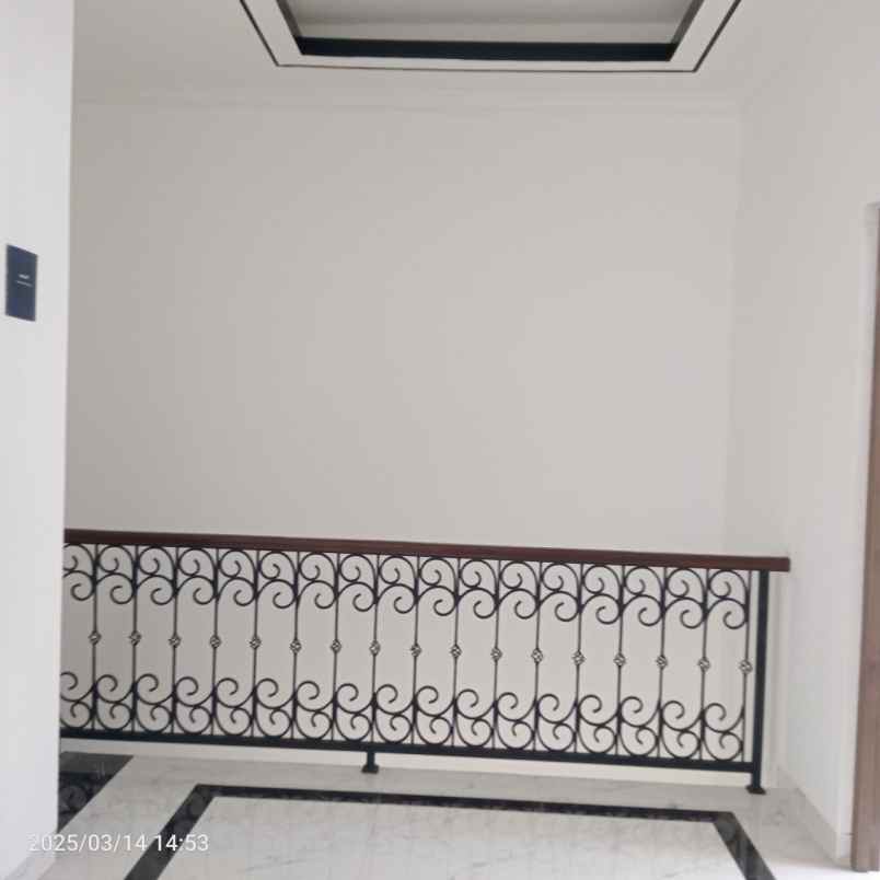 dijual rumah jalan curug agung tanah