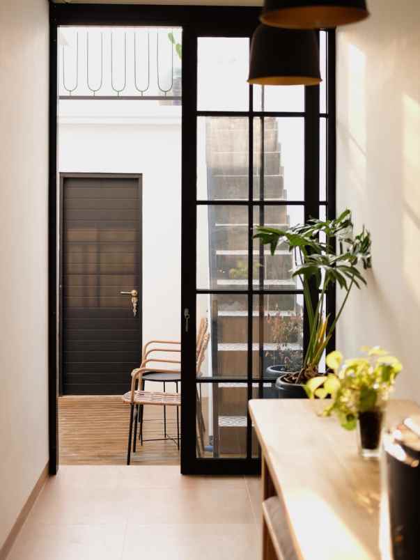 dijual rumah jalan damai