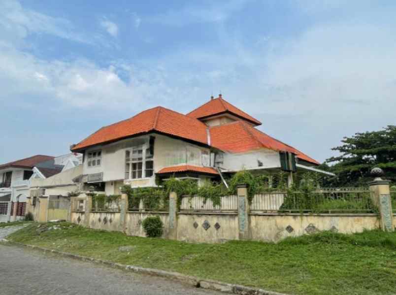 dijual rumah jalan darmo sentosa raya
