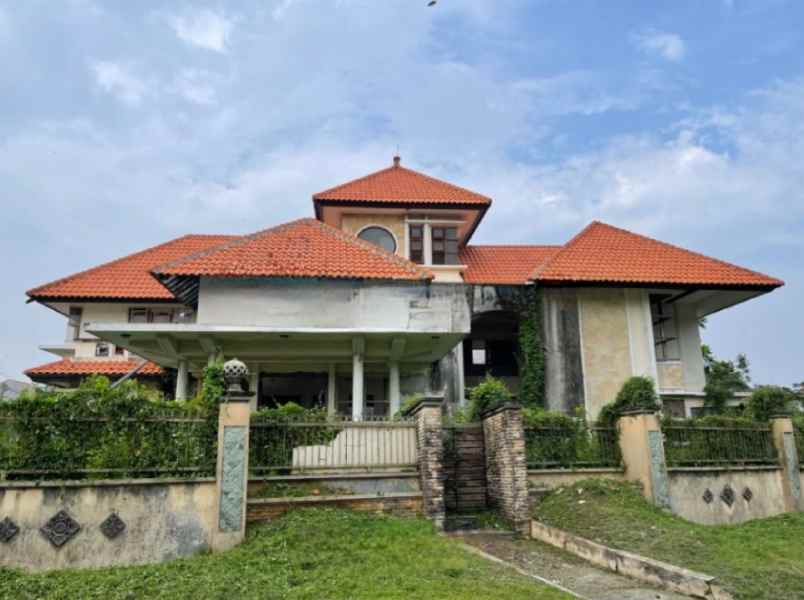 dijual rumah jalan darmo sentosa raya