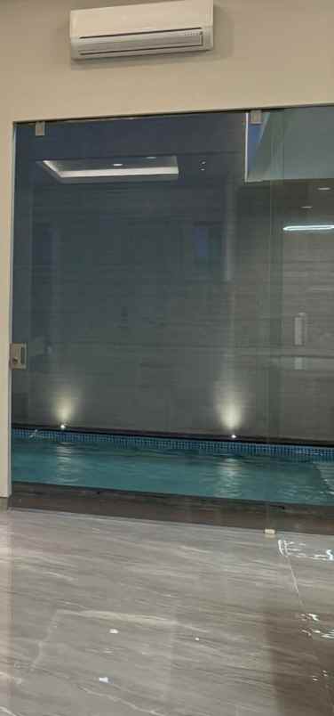 dijual rumah jalan dian istana