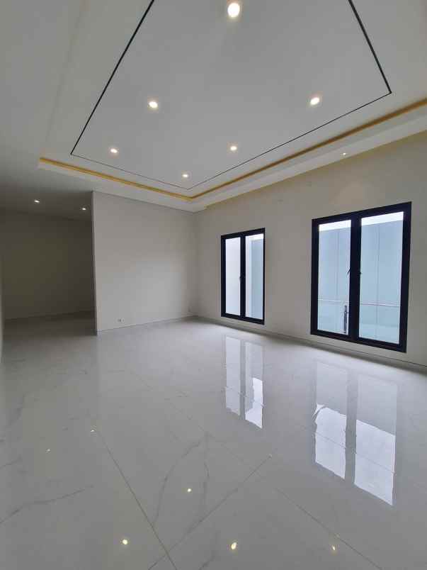dijual rumah jalan fullerton place