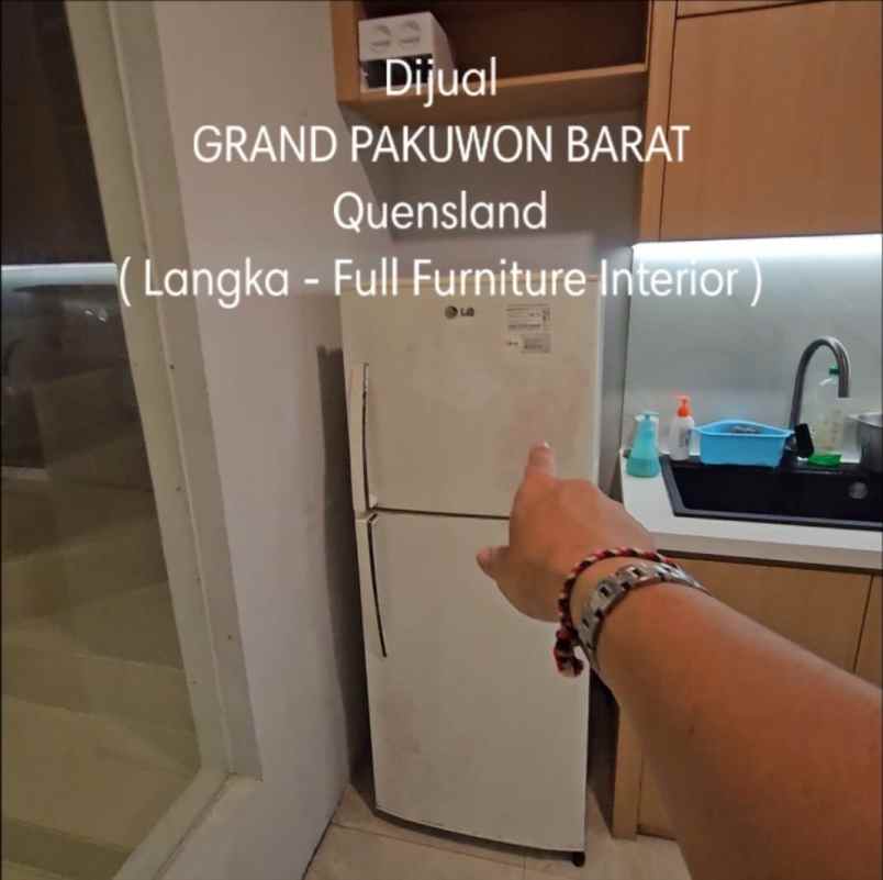 dijual rumah jalan grand pakuwon