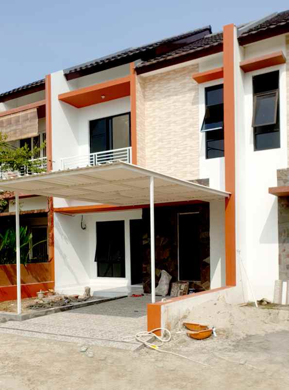 dijual rumah jalan gunung putri bojong