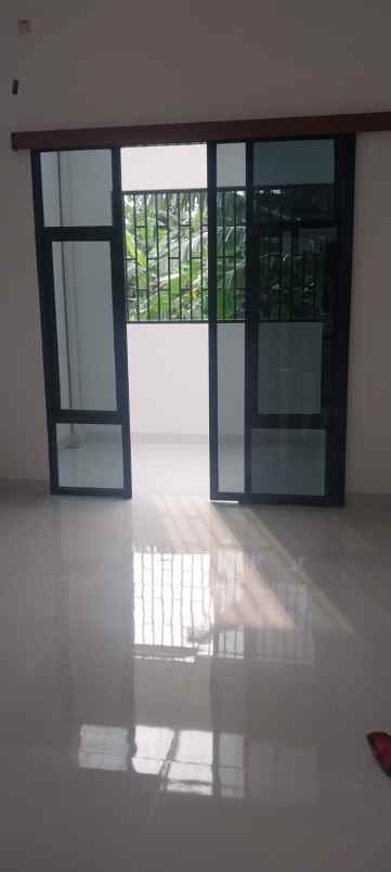 dijual rumah jalan gunung putri bojong