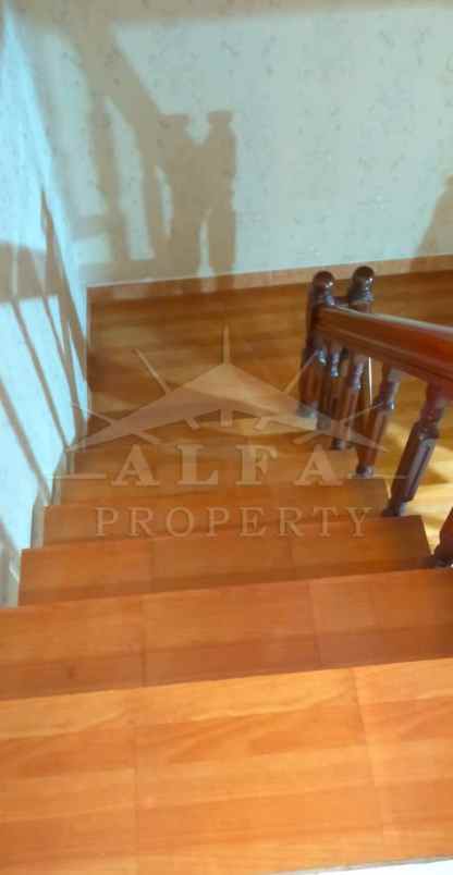 dijual rumah jalan hijas gg suez indah kota pontianak