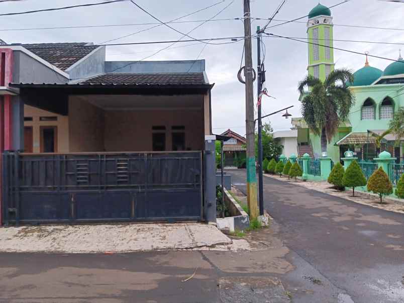 dijual rumah jalan kavling keuangan ciputat