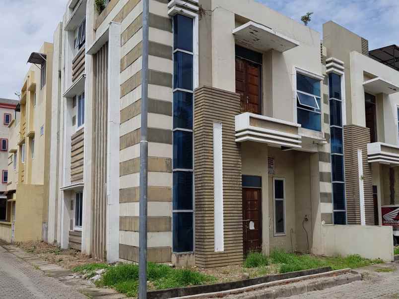 dijual rumah jalan lotus medan estate