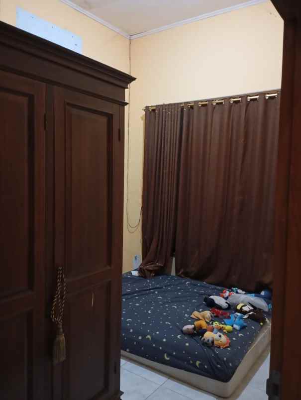 dijual rumah jalan merpati