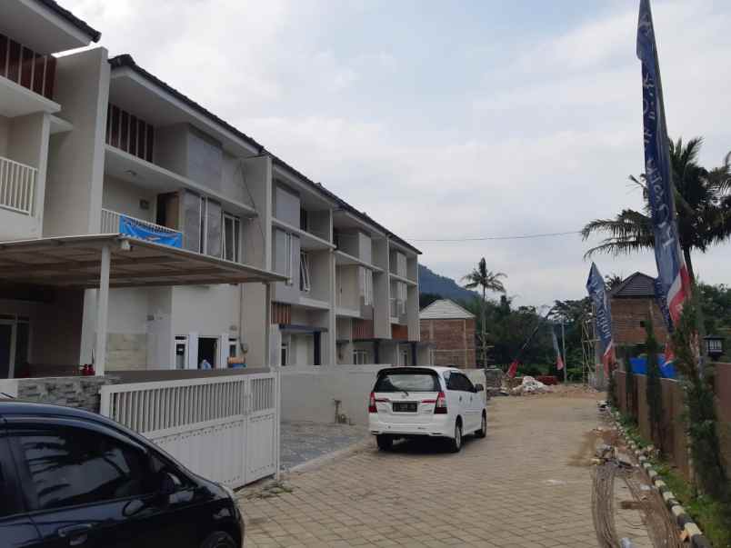 dijual rumah jalan mojorejo batu