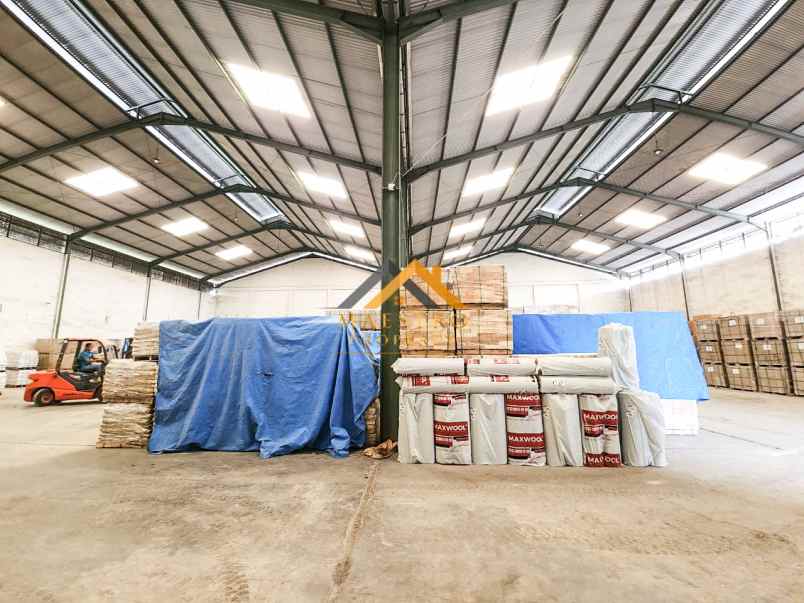 dijual rumah jalan mongonsidi daerah medan polonia