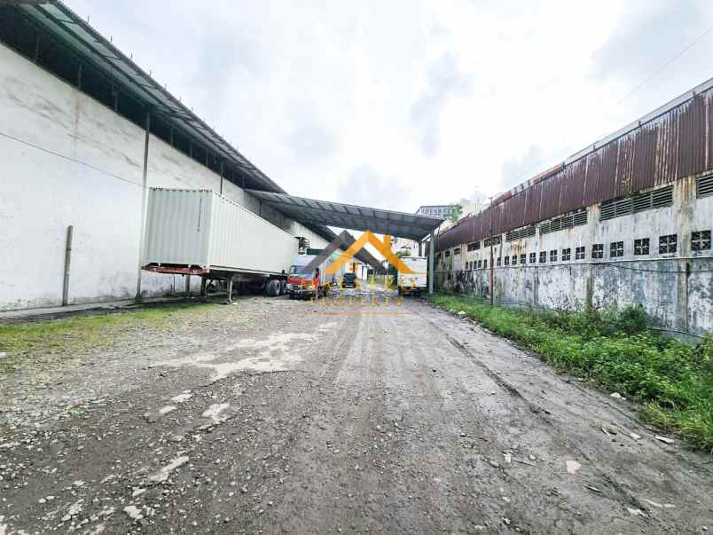 dijual rumah jalan mongonsidi daerah medan polonia