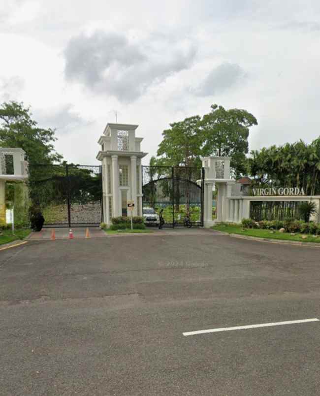 dijual rumah jalan pakuwon city