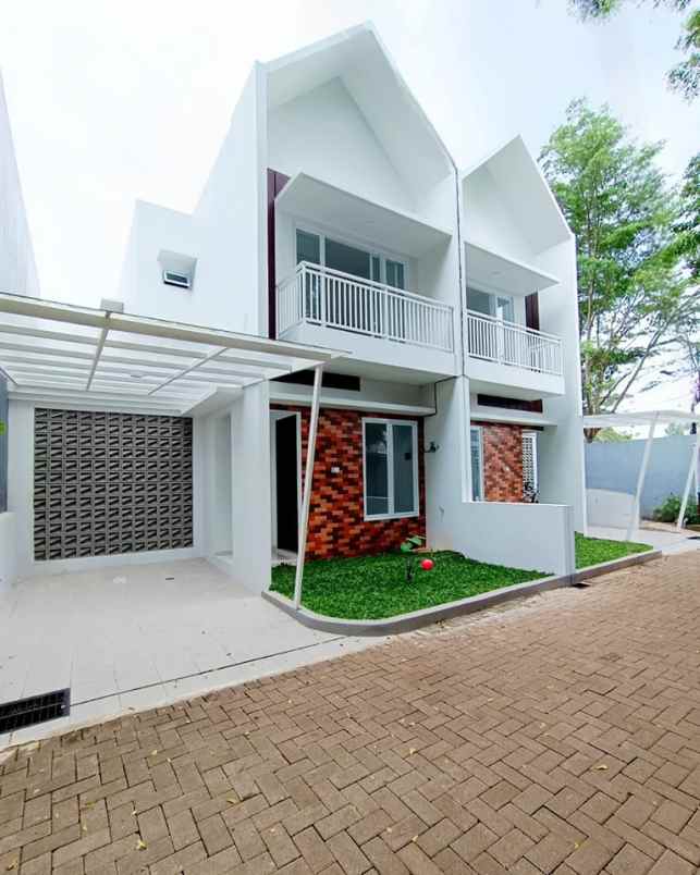 dijual rumah jalan raya jombang ciputat