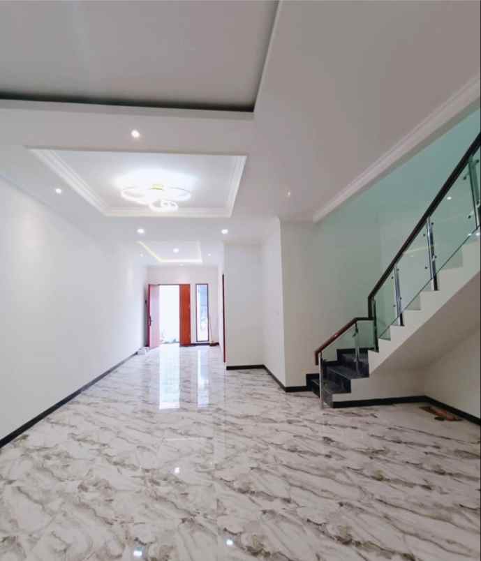 dijual rumah jalan raya komplek dki joglo