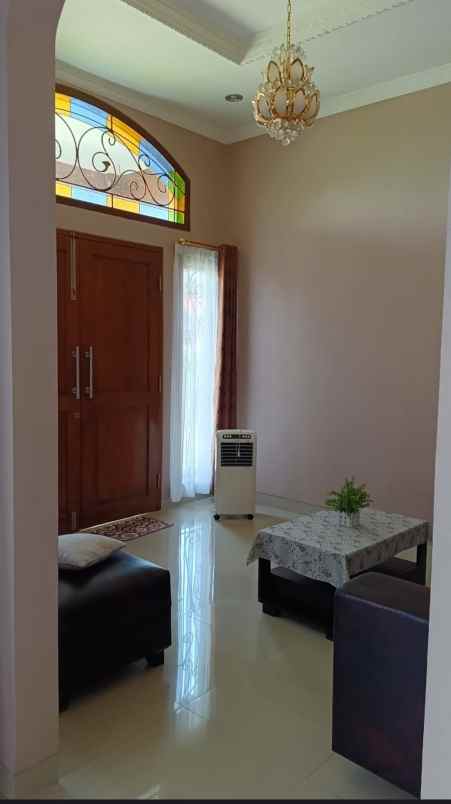 dijual rumah jalan raya margonda depok