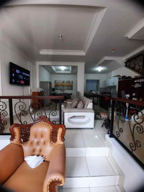 dijual rumah jalan raya narogong