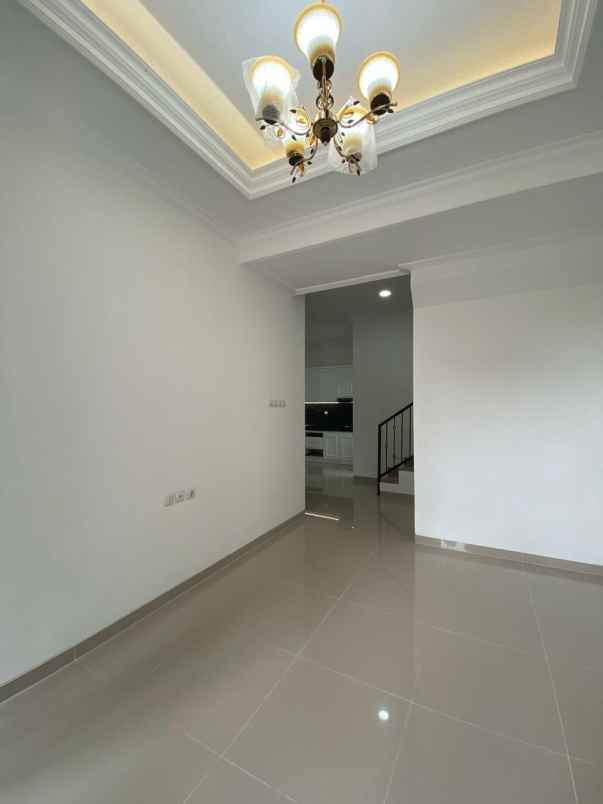 dijual rumah jalan sekarsari tlogowaru