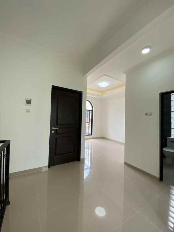 dijual rumah jalan sekarsari tlogowaru