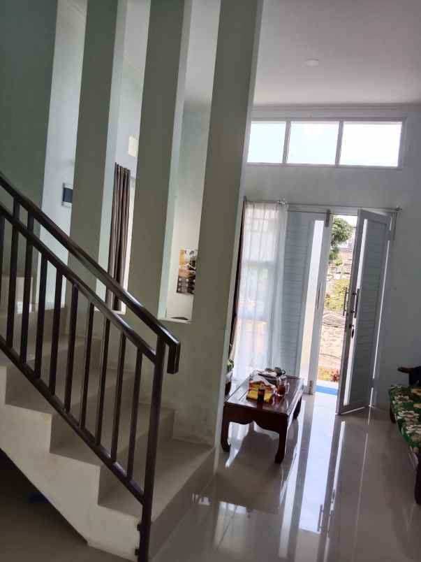 dijual rumah jatihandap cimenyan