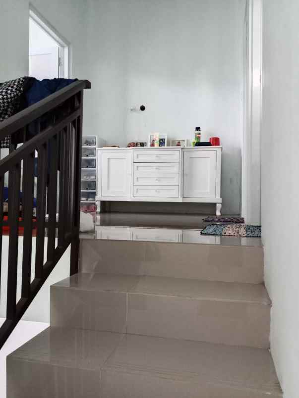 dijual rumah jatihandap cimenyan