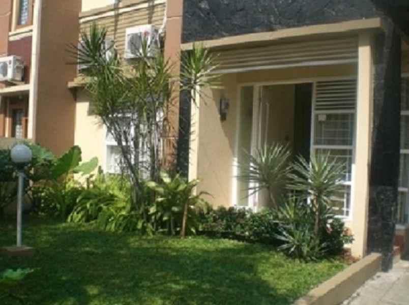 dijual rumah jelupang