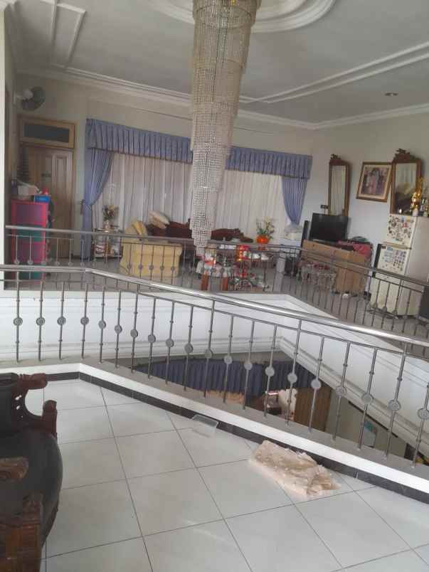 dijual rumah jemursari