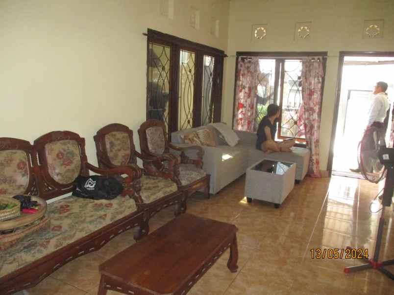 dijual rumah jl antasura