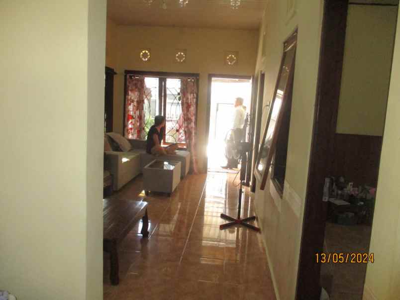 dijual rumah jl antasura