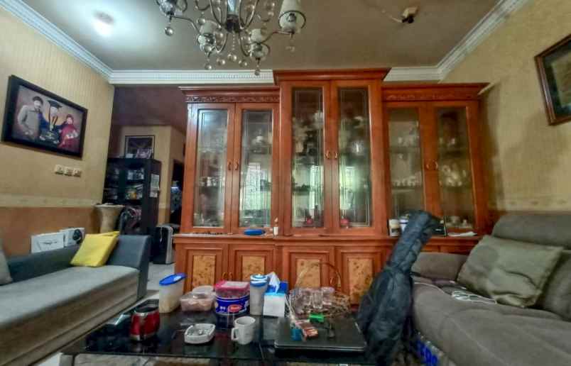 dijual rumah jl banjarsari antapani