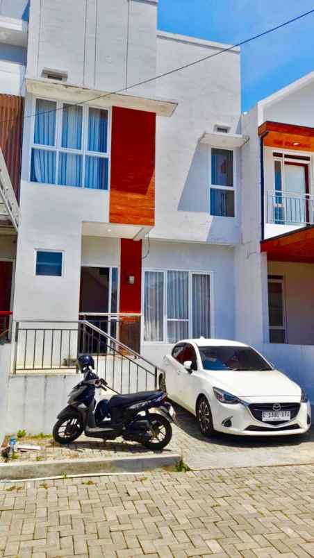 dijual rumah jl bojong koneng pahlawan