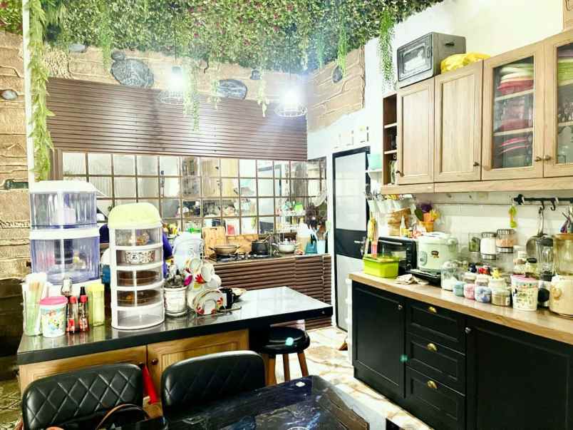 dijual rumah jl buah batu