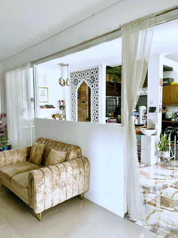 dijual rumah jl buah batu