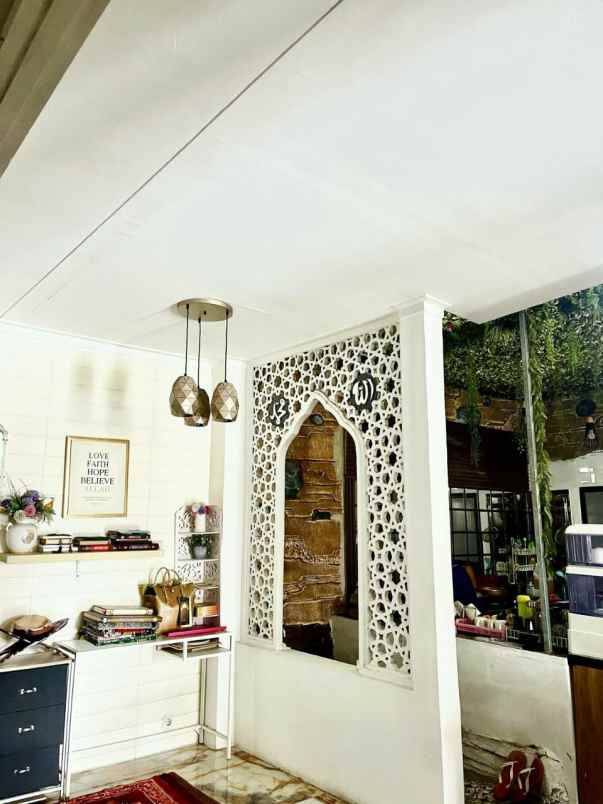 dijual rumah jl buah batu