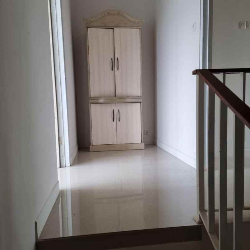 dijual rumah jl cinere raya cinere