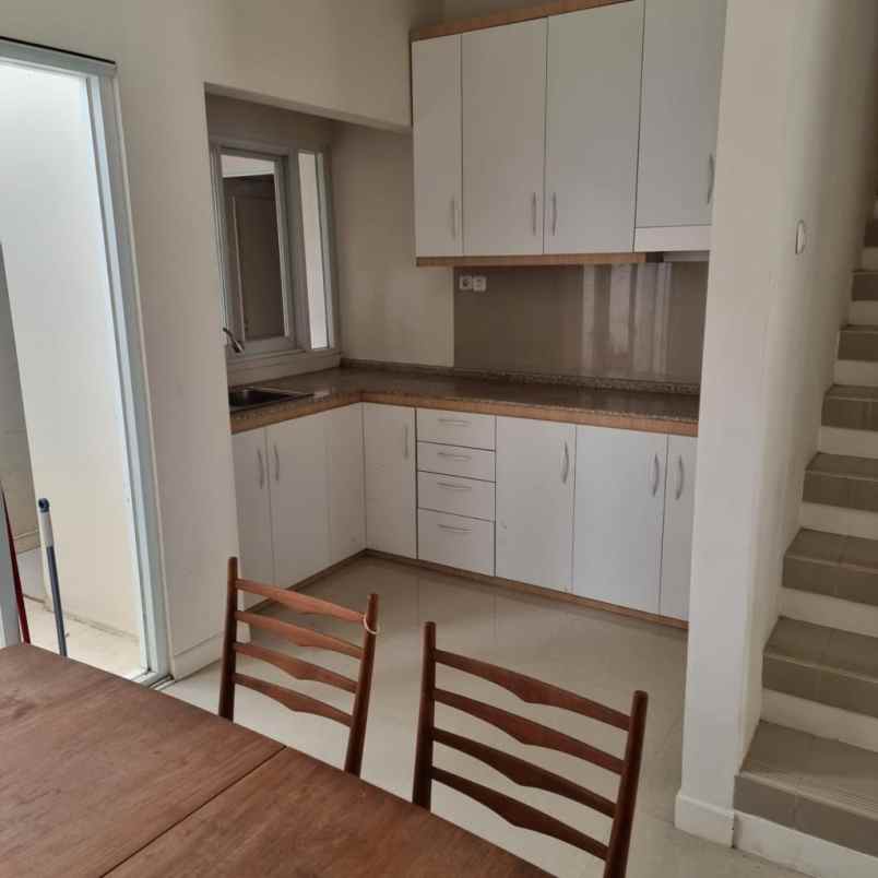 dijual rumah jl cinere raya cinere