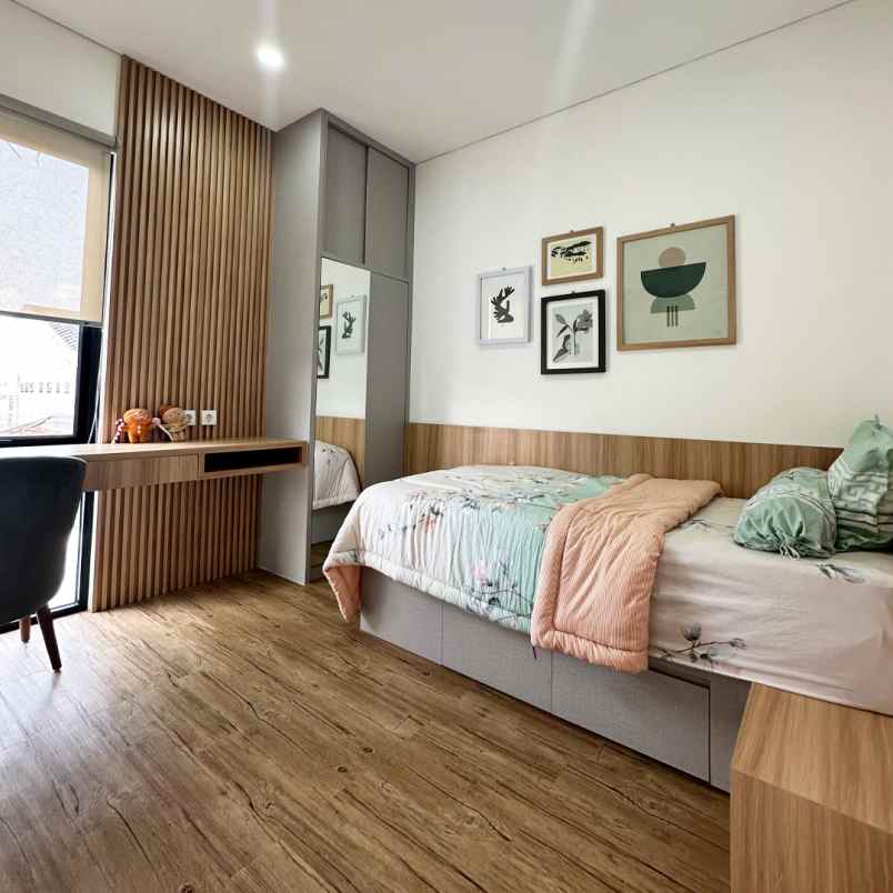 dijual rumah jl cirendeu indah iii rt 4