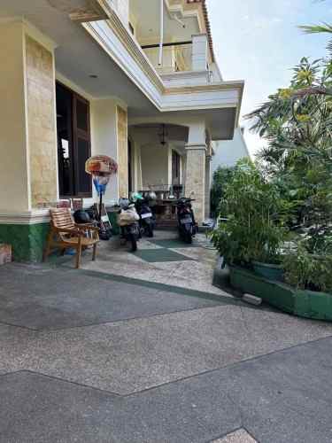 dijual rumah jl graha bukit darmo