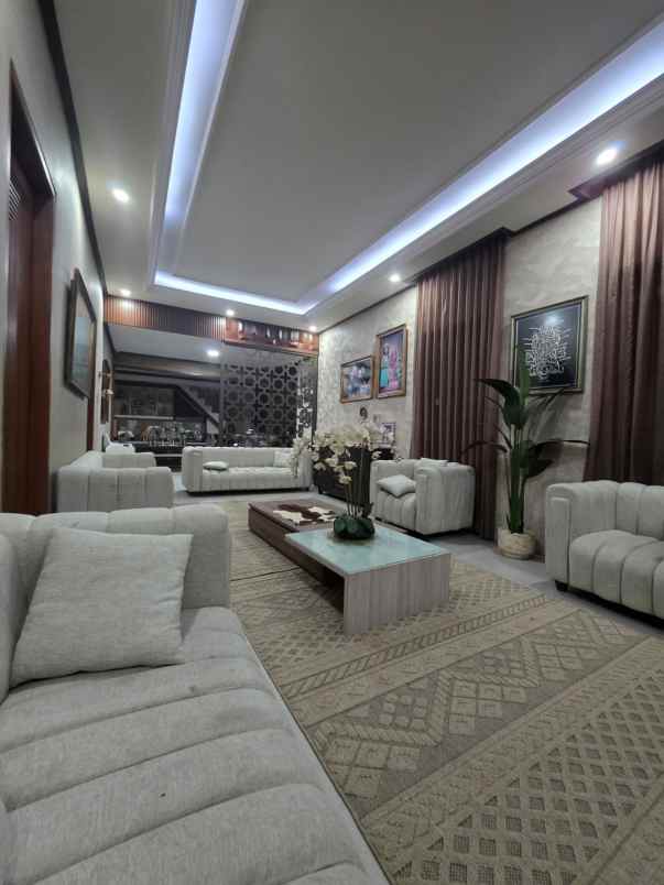 dijual rumah jl kancra bubat bandung