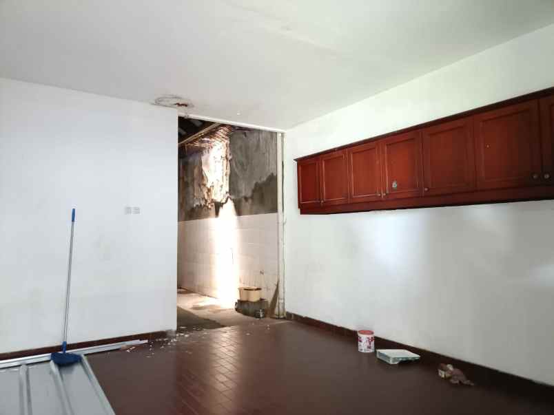 dijual rumah jl karang asem tengah