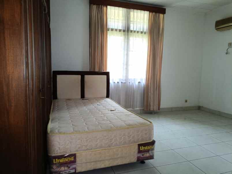 dijual rumah jl karang asem tengah